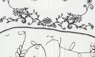 Forgotten Grace Floral Sharkbite Hem T-shirt In White/ Black