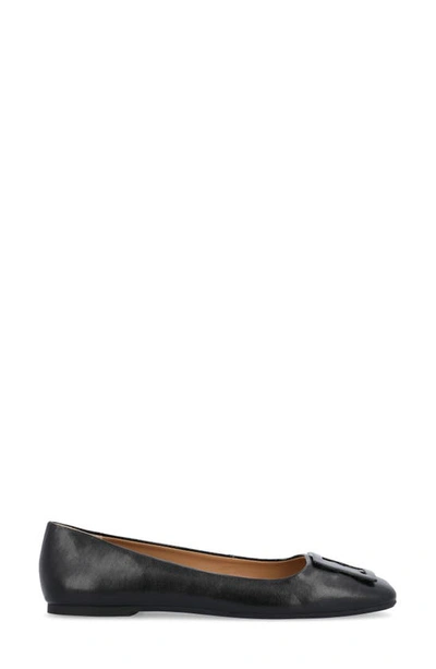 Journee Collection Zimia Square Buckle Flat In Black