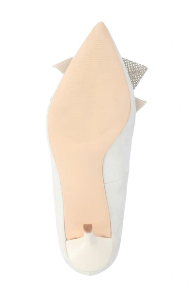 Journee Collection Marcie Bow Pump In Sand