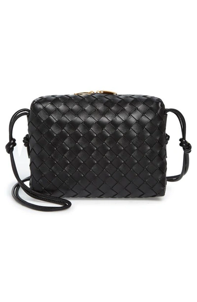 Bottega Veneta Large Loop Intrecciato Leather Shoulder Bag In 8425 Black-gold