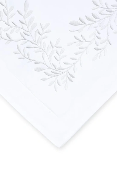 Melange 600 Thread Count Cotton Floral Pillow Shams In White