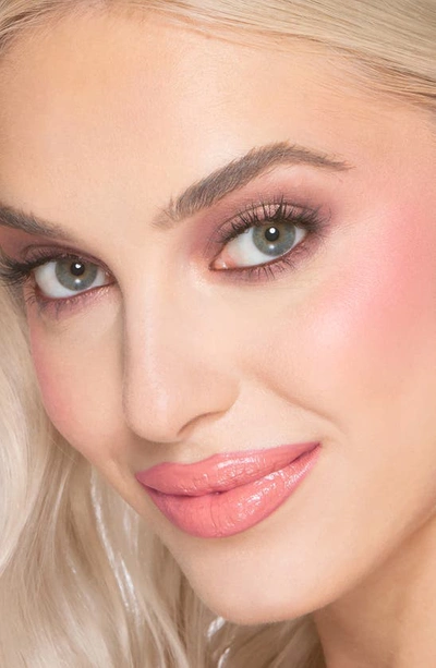 Too Faced Cloud Crush Blurring Brush In Golden Hour