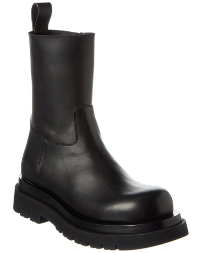 Shop Bottega Veneta Zipped Leather Boot In Black
