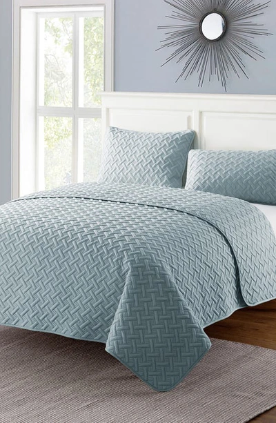 Vcny Home Nina Embossed Basketweave Quilt Set In Blue