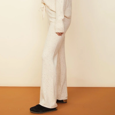 Monrow Cashmere Neps Lounge Sweats In Cream