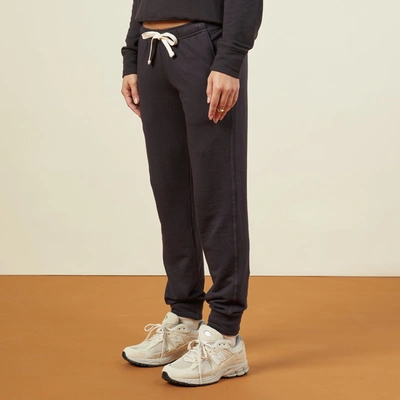 Monrow Supersoft Fleece Girlfriend Sweats In Faded Black