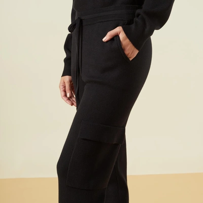 Monrow Supersoft Sweater Knit Cargo Jogger In Black