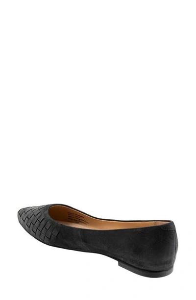 Trotters Estee Pointed Toe Flat In Black Nubuck