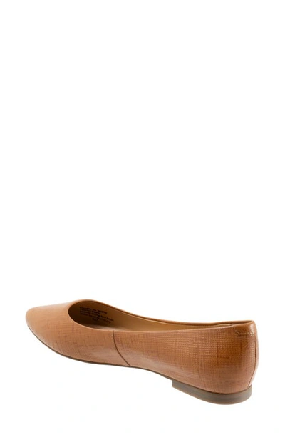 Trotters Estee Ballet Flat In Luggage Embossed