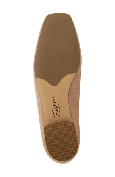 Trotters Honor Flat In Taupe Nubuck