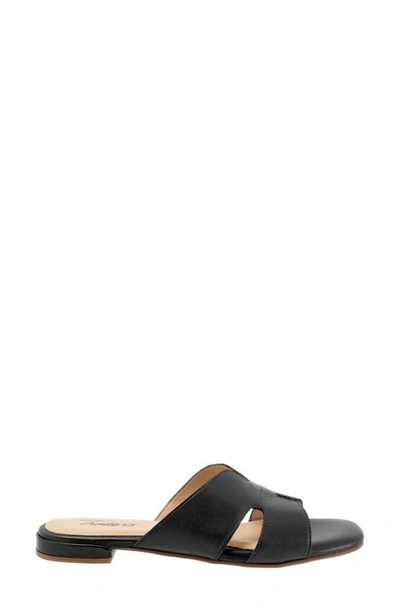 Trotters Nell Slide Sandal In Black