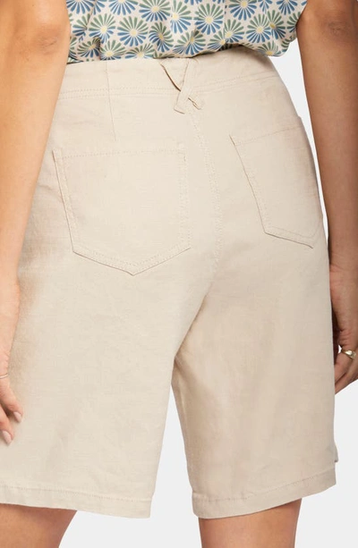 Shop Nydj Linen Blend Bermuda Shorts In Feather