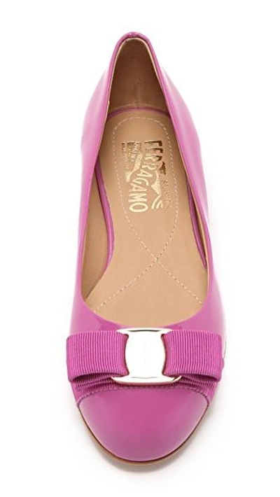 Shop Ferragamo Varina Flats In Anemone