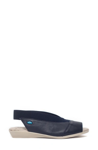 Cloud Caliber Peep Toe Flat In Nappa Marino