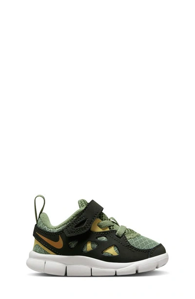 Shop Nike Free Run 2 Sneaker In Green/ Sequoia/ Wheat/ Monarch