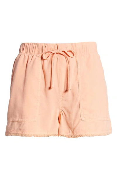 Shop Bella Dahl Frayed Pocket Shorts In Sunset Coral