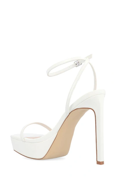 Journee Collection Tru Comfort Foam Telilah Strappy Platform Sandal In White