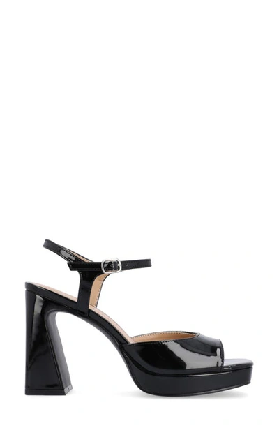 Journee Collection Ziarre Patent Block Heel Sandal In Black