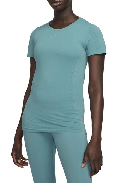 Shop Nike Dri-fit Advantage Seamless Tennis T-shirt In Noise Aqua