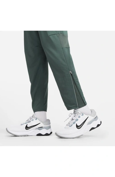 Nike Men's Phenom Dri-fit Knit Running Pants In Faded Spruce