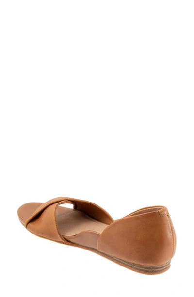 Softwalk Wide Width Cypress Sandal In Luggage