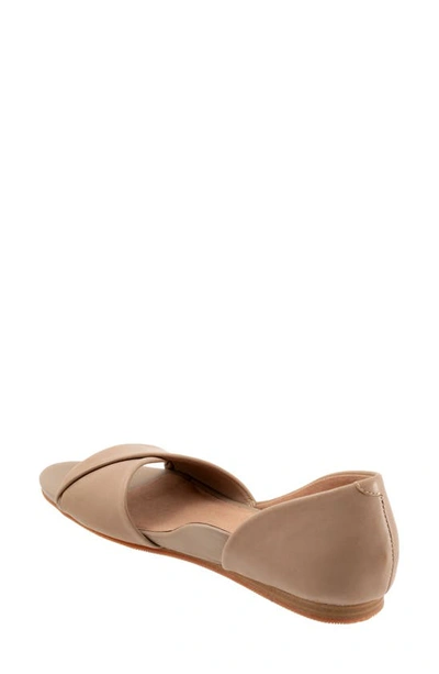 Softwalk Cypress Open Toe Flat In Beige