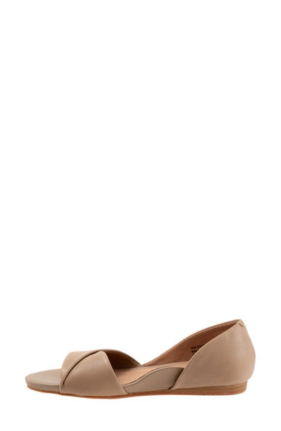 Softwalk Cypress Open Toe Flat In Beige