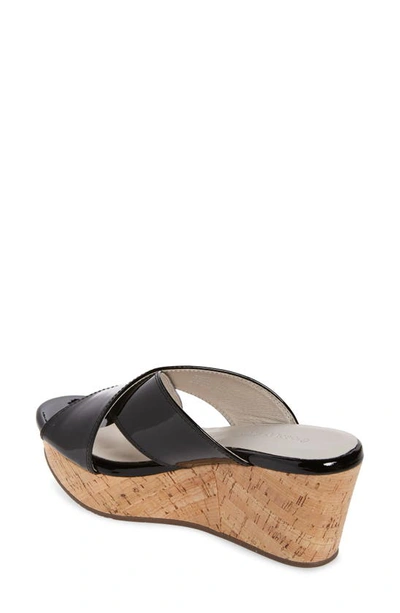 Chocolat Blu Crisscross Wedge Slide Sandal In Black Patent