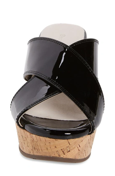 Chocolat Blu Crisscross Wedge Slide Sandal In Black Patent