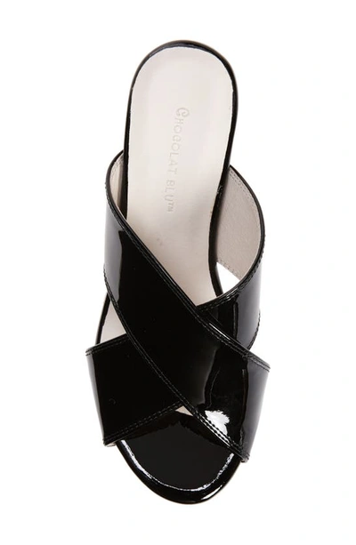 Chocolat Blu Crisscross Wedge Slide Sandal In Black Patent