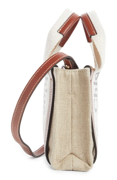 Chloé Small Woody Logo Strap Linen Tote In White - Brown