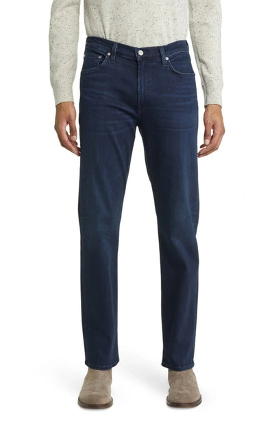 Shop Citizens Of Humanity Elijah Relaxed Straight Leg Jeans In Blue Wing
