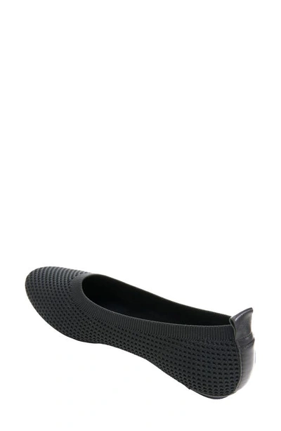 Vaneli Suvi Flat In Black