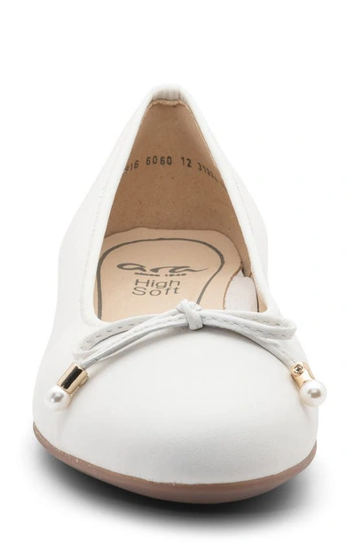 Ara Scout Flat In Cream Calf