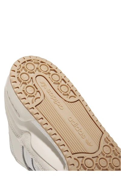 Adidas Originals Forum Low Sneaker In Chalk White/ Crystal White