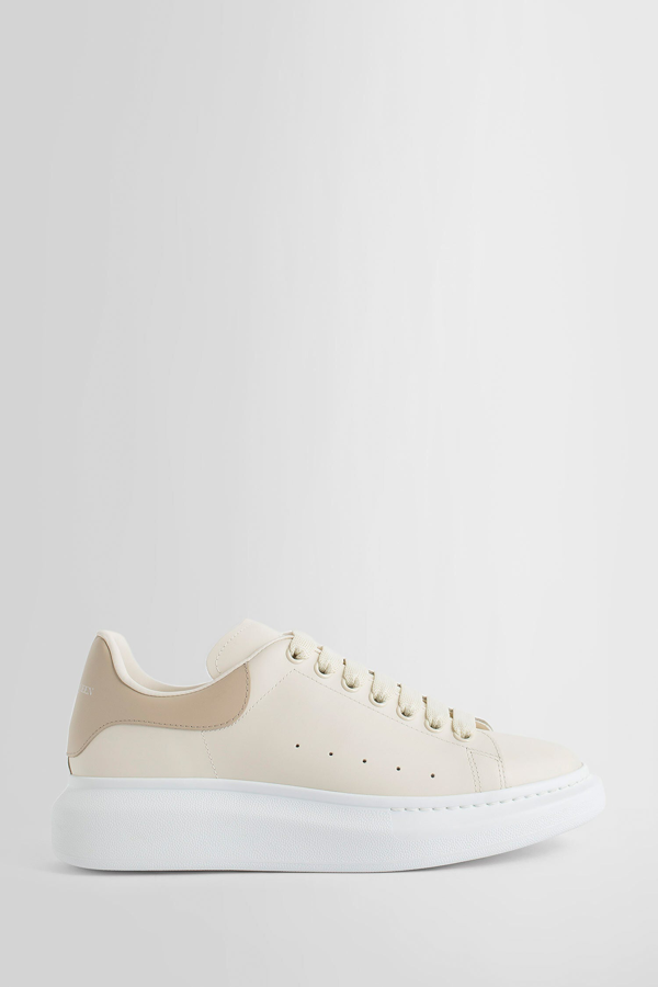 Alexander McQueen Oversized sneakers - Neutrals