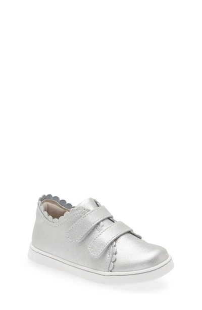L'amour Caroline Scallop Sneaker In Silver