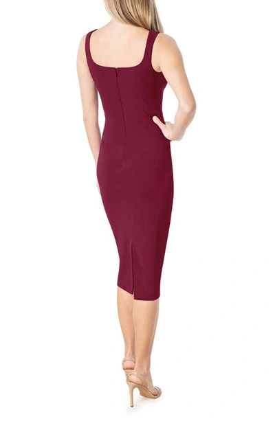 Dress The Population Sloane Sleeveless Sheath Dress In Burgundy