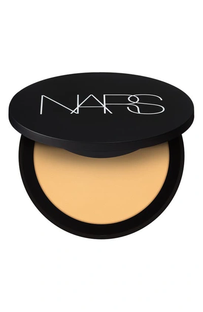 Shop Nars Soft Matte Advanced Perfecting Powder In Bay