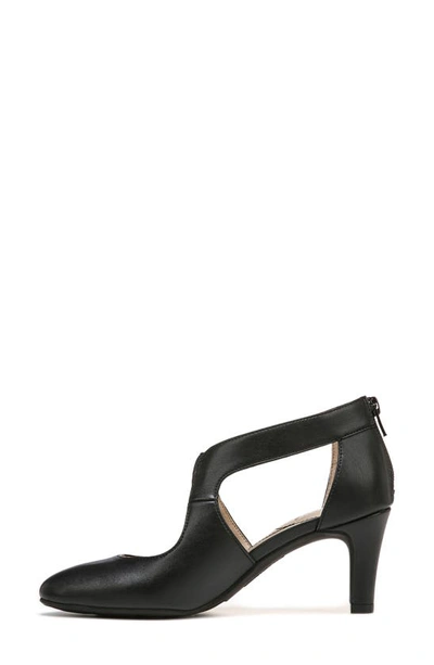 Shop Lifestride Giovanna 2 Pump In Black Synthetic