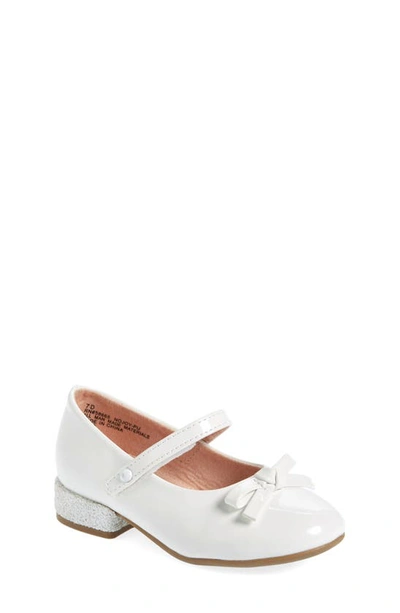 Shop Nordstrom Kids' Joy Mary Jane Shoe In White