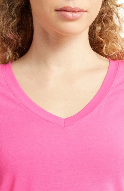 Shop Zella Ava V-neck Active T-shirt In Pink Rouge