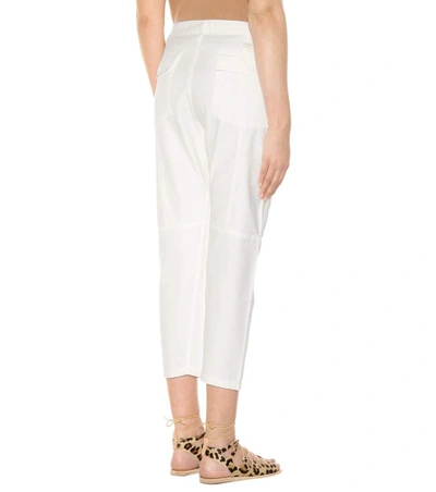 Shop Citizens Of Humanity Sadi Cropped Cotton Trousers In Soft White