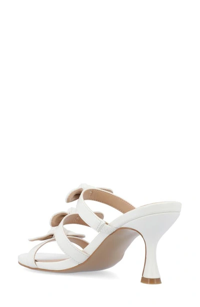 Journee Collection Kristina Womens Round Open Toe Kitten Heel Pumps In White