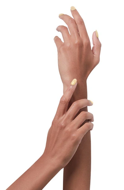 Gucci Glossy Nail Polish 218 Cecilia Ivory 0.33 oz / 10 G In 218 Cecilia Ivory
