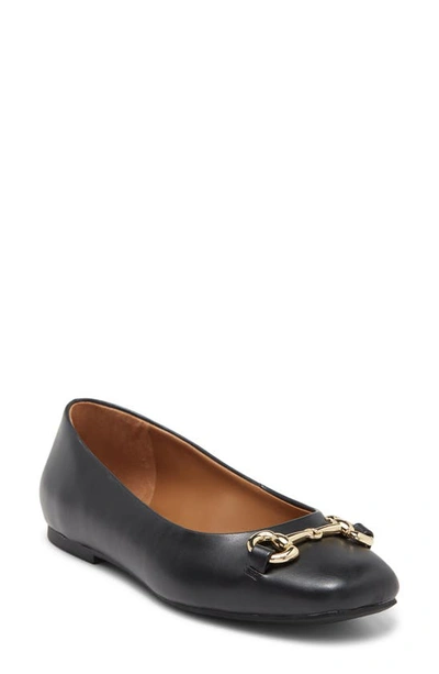 Shop Nordstrom Rack Abby Flat In Black