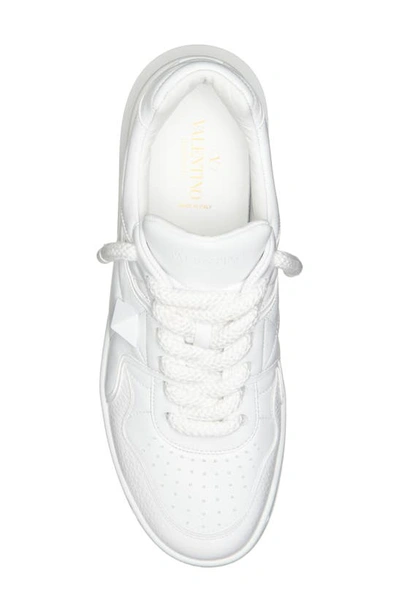 Valentino Garavani Mens White One Stud Xl Chunky-sole Leather Low-top Trainers In 0bo-bianco