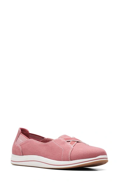 Clarks Breeze Skip Slip-on Sneaker In Dusty Rose