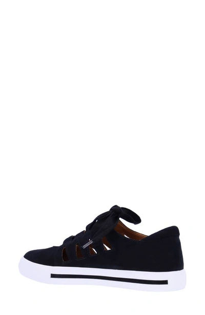 L'amour Des Pieds Kanav Sneaker In Black