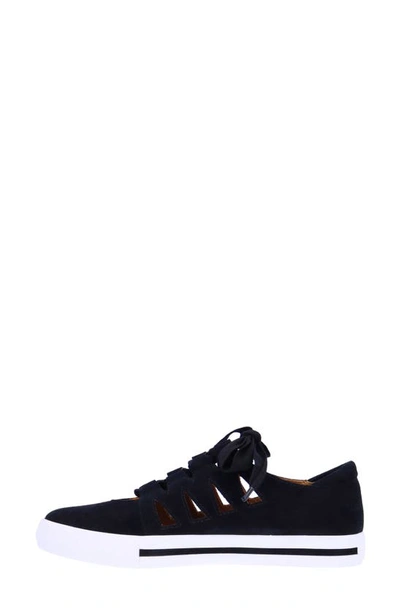L'amour Des Pieds Kanav Sneaker In Black